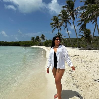 leonfernandaaa's profile picture. he’s back 🪩