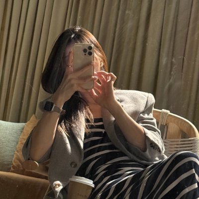 Darlene8887's profile picture. Travel lover✈️✈️
Love sports and food🚵‍♀️🚵‍♀️
Enthusiast🍟🍟
Fashion expert💅💄