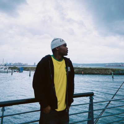 randomblackboss's profile picture. 4.7 uber rating