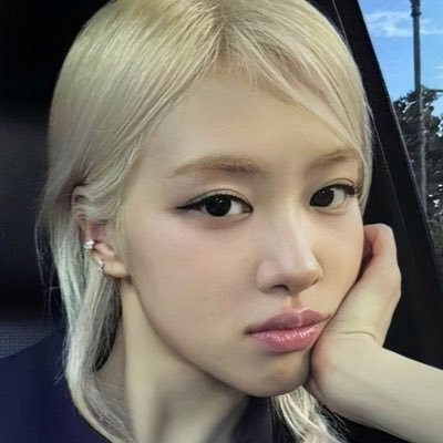 astallasrosie's profile picture. 