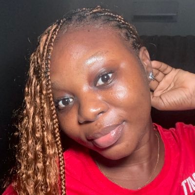 yeeshadev's profile picture. Frontend developer 👩‍💻 | Shopify Website Designer | Building Websites and Mobile Apps for Brands | Send a DM, Let’s work 🤝 | https://t.co/1TkQT8g9kB