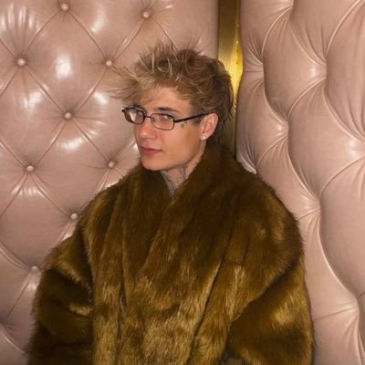 l8stangel's profile picture. life gets better