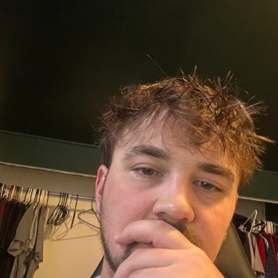 HunterLarsen99's profile picture. ivy🌿