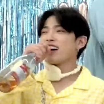 1107arr's profile picture. 20↑ INTP | 家族飯 RT B0T | 主推小而珍貴的金隊長們 | CP潔癖者不要追蹤我 | 不用回追 追退隨意