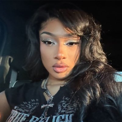 diosauchis's profile picture. devilish features but i’m heaven sent