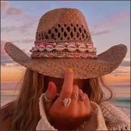 erqeeje60587's profile picture. 