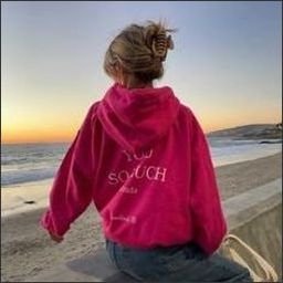 Nooshioslzu's profile picture. Sorry not to look for me later, anyway, crying and laughing for me.