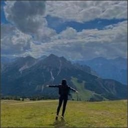 Smtrough5pIXh's profile picture. 