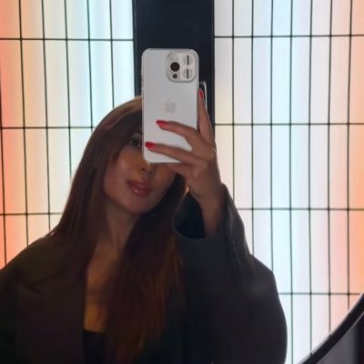 tegshzy's profile picture. 