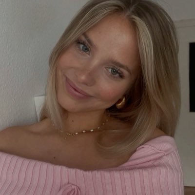 blondiespells's profile picture. she’s 𝓈𝑜 𝐚𝐦𝐞𝐫𝐢𝐜𝐚𝐧 .ᐟ