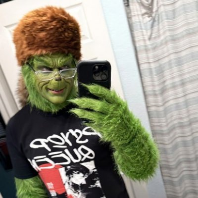 RedPandaKoala's profile picture. UFO News and History Documentaries 🛸   #grifter