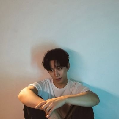 Ieejjunho's profile picture. A fever dream.