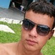 Uma pessoa alegre,sincera e muito comunicativa!!! Sempre em busca dos meus sonho,