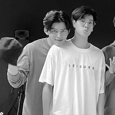 diyosooyx's profile picture. enjoy with my favorite only pondphuwin. permpoon. 🐻🐼✨️