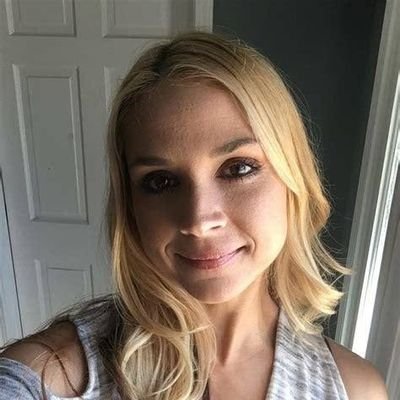 issabella349607's profile picture. 