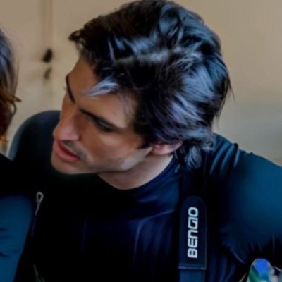 cariozains's profile picture. Racing through the limit with the blue and white.