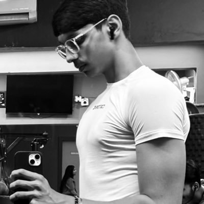 aakashhwrites's profile picture. Copywriter | Conversion focused Emails, landing pages, stories, posts & tweets | I write words that sell.