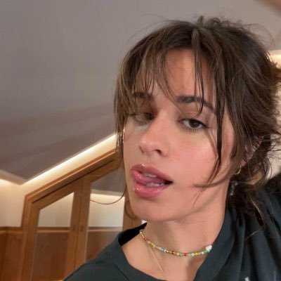 wontrikru's profile picture. meu coração é alvinegro 🦅 | • cc • 5h • clexa • mm∞💛 |  camila's voice: eu como pão e bebo leitchê