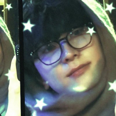 yyleo2709's profile picture. svt and ln4 - thats it, no more. i couldn’t care less. big big big fan of heated rivalry too