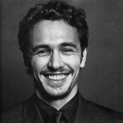 gn_rahim's profile picture. هُنا تقعُ العجائِـبُ السبـع على هيئةِ رجُل 🤍  " Vitamin " R