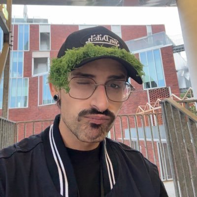 Lvm3nHist0ir3's profile picture. • Cᴀɴᴄᴇʀ Sᴜɴ • Lɪʙʀᴀ Rɪsɪɴɢ • Gᴇᴍɪɴɪ Mᴏᴏɴ • Vɪᴅᴇᴏɢᴀᴍᴇs ᴇɴᴊᴏʏᴇʀ • Bartender • I also do sketches • T 🫰🏼✨