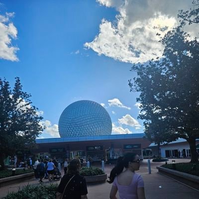 AD2168611's profile picture. 216