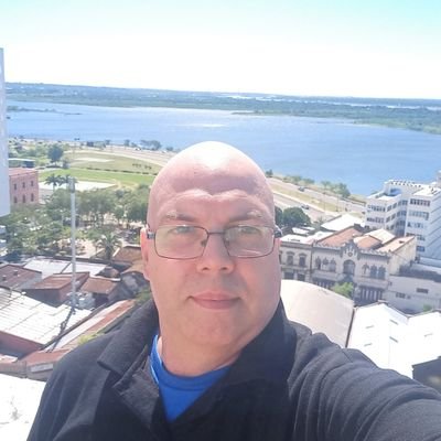 vaacpy's profile picture. No es seguro que te siga, por que después me darás UF!.  Periodista Independiente.