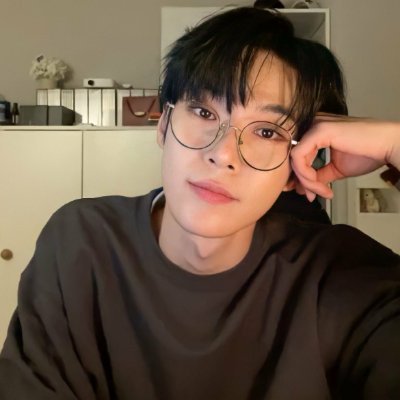 achooo27's profile picture. 