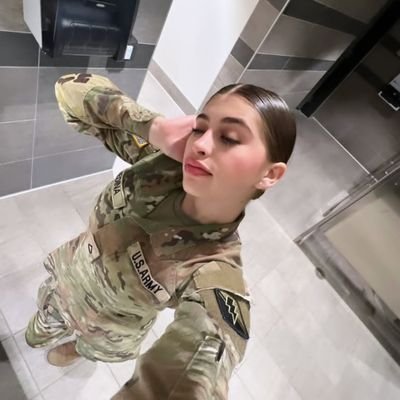 medina_ros11612's profile picture. i am rose medina 
usa 🇺🇸 
#military 🥰