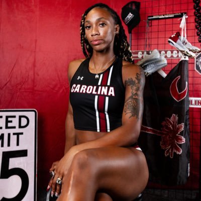 zriyyaaa's profile picture. child of God✝️ 816 📍uofsc ‘27🤍