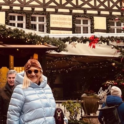 lorenafalomirab's profile picture. Abogada