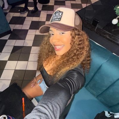 therealbabyjen's profile picture. shsu alumna | 1922 | long live my angels❤️‍🩹