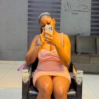 suchaboo's profile picture. Founder @mercyhomes_ | BSc: Finance First Class | MSc: Financial Technology 🌸