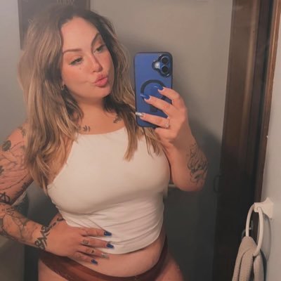 lovelysandra01's profile picture. ❤️Leading sites, shaping futures, and still making room for love. Construction supervisor with real values. travel around🌎