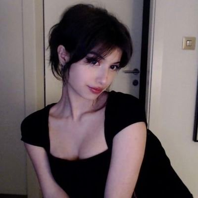 risperidel's profile picture. ࣪˖୨♡୧ adel's world! where many pretty & cute angels 🗯♥︎ | mdni. | @diselangkangenn's wife.