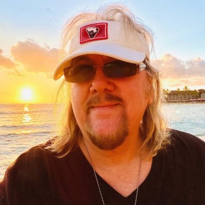 Johngrace002's profile picture. 