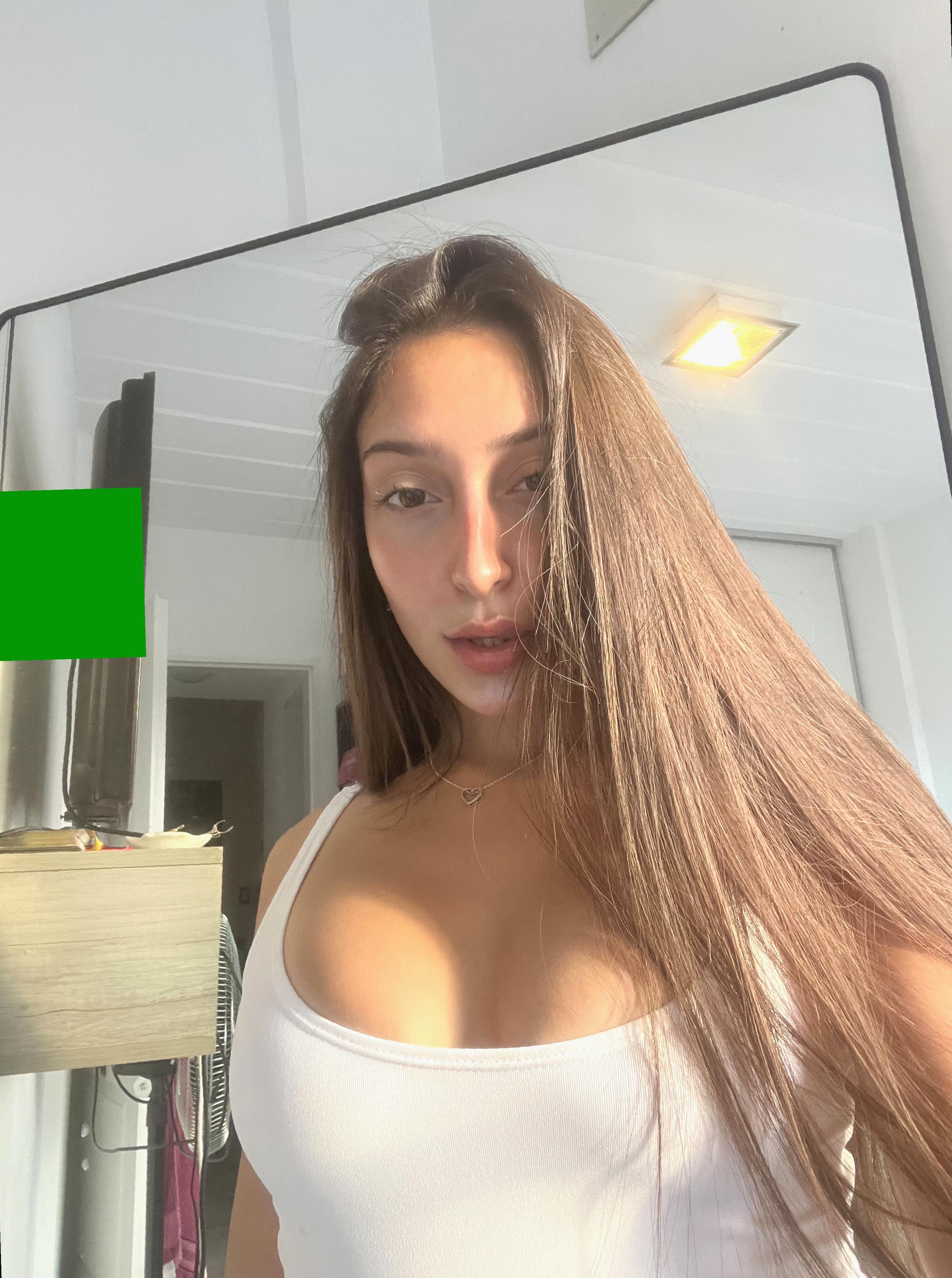 RathodPrav53443's profile picture. i don’t post everything… but i’ll dm it. follow bacc 😏📩