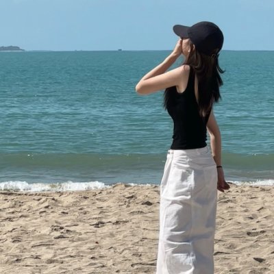 PittsSydneasd's profile picture. 一生懸命働き、人生を愛する。忙しい日々の中でも、私は旅を選び、自由な時間には心を自由に解き放つことを大切にしています。ゴルフ、バドミントン、スカイダイビング。どのスポーツも私に自信を与えてくれます。人生はただ今の忙しさだけではありません。広大な世界が私を待っています。