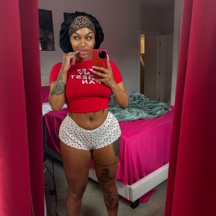 giannamia41062's profile picture. Spread love not hate 💗