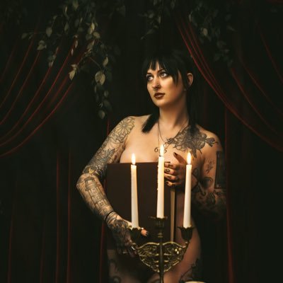 MaeBeMorty's profile picture. Your favorite feral bimbo👹 Internet slüt😚 DM fee: $10. Private (uncensored): @maebeuncensored