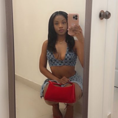 Nyiishaa_'s profile picture. 👩‍👦~• 02-12•~Zahcari 🤱🏾