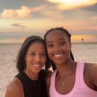 MoJoMom2026's profile picture. 