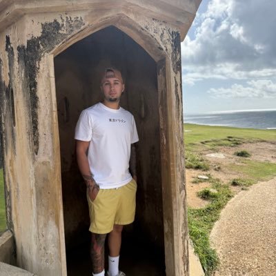 Adrianxito_'s profile picture. 