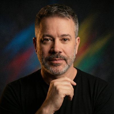 elbiov's profile picture. Roteirista, jornalista, criador e formatador. 30 anos de TV (Band, Record, 25 de Globo, SBT). Falo de criatividade e de tudo que envolve meu universo.