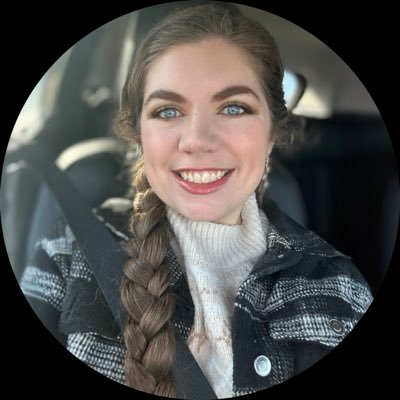 LeahTCodes's profile picture. DevRel Engineer at @laravelphp | Former HS math teacher #womenInTech | #100devs stream team member https://t.co/MXLUEy7kS6