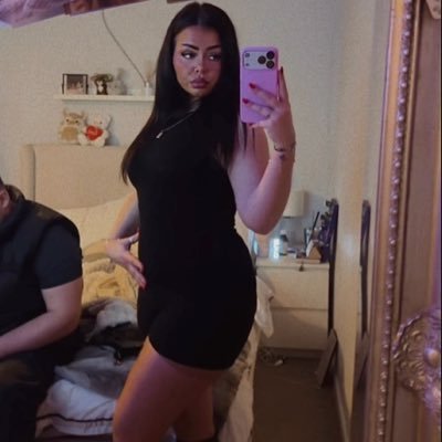 LozElizabethx's profile picture. 🦋