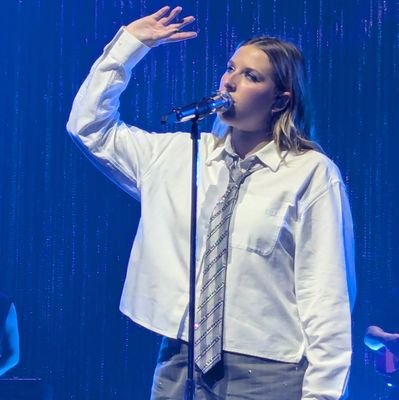 miss_tk2433's profile picture. Fan de la star academy depuis la 1ere année 

Team Pierrina et Vico 💋🌹