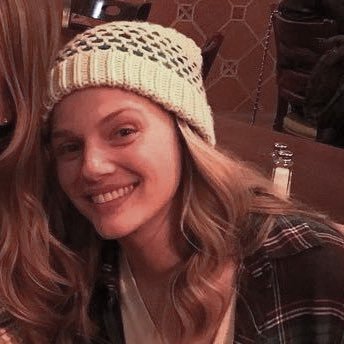 HAlLEYUPTON's profile picture. cheating trope apologist