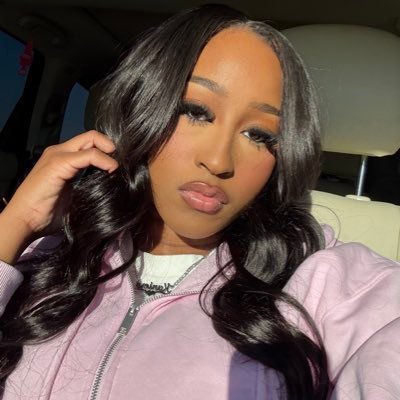 kdollniera's profile picture. 