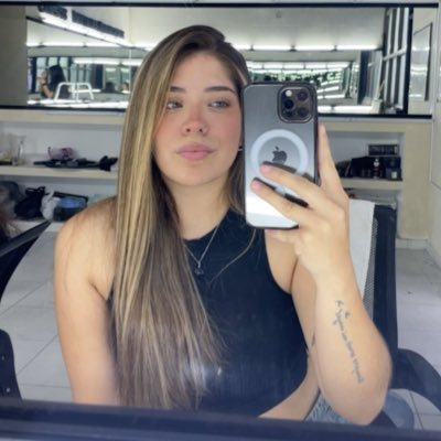 solibanezz_'s profile picture. 🖤🤍🖤